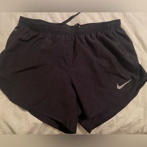 Nike shorts size M